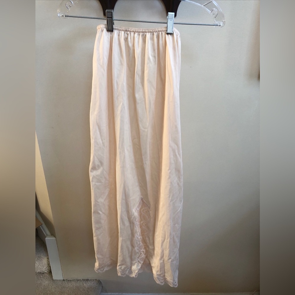 Vintage Long Nylon Half Slip Medium (6) Greenco Maid. Cream